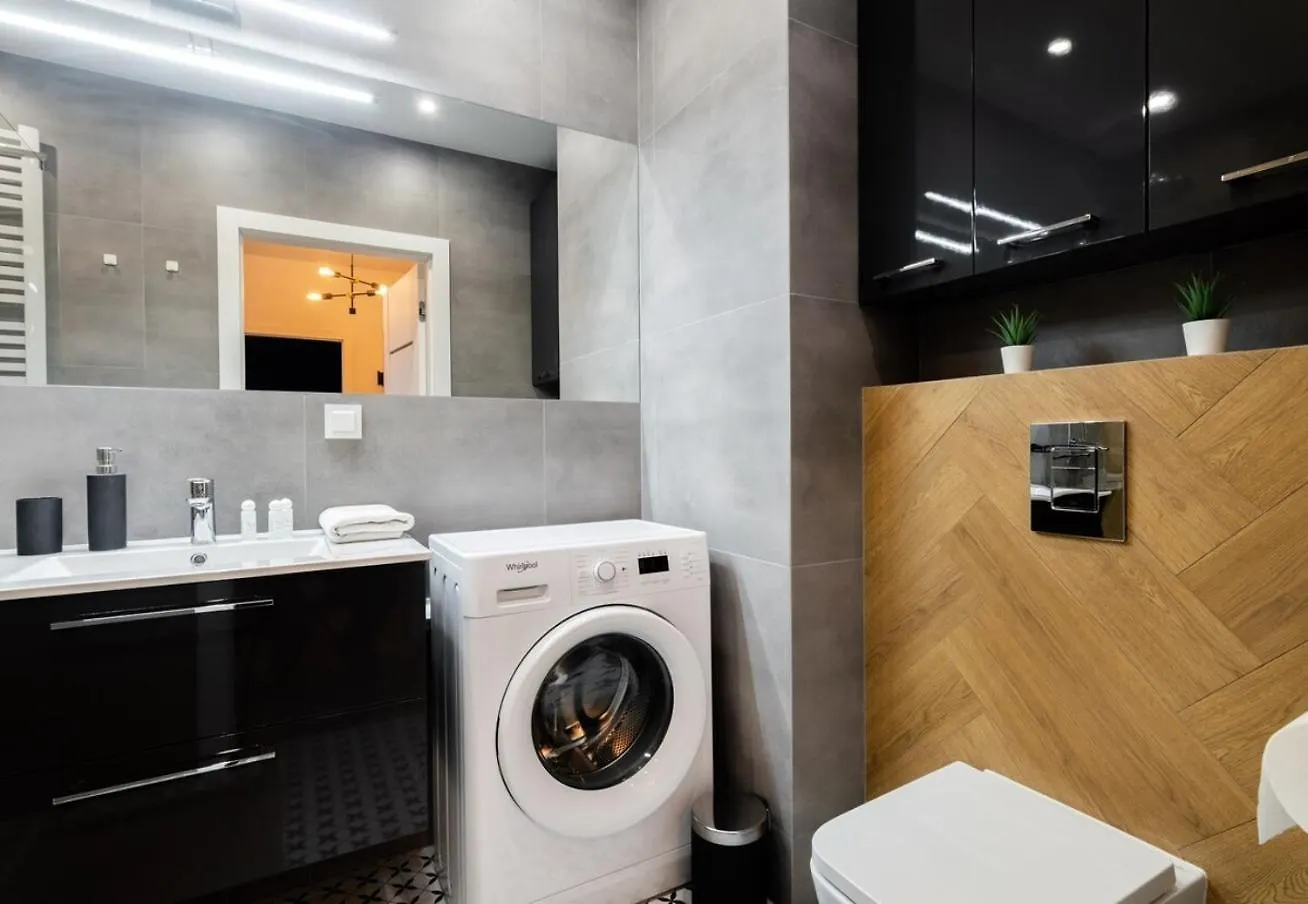 Premium White Marina Apartment Chopin Airport وارسو