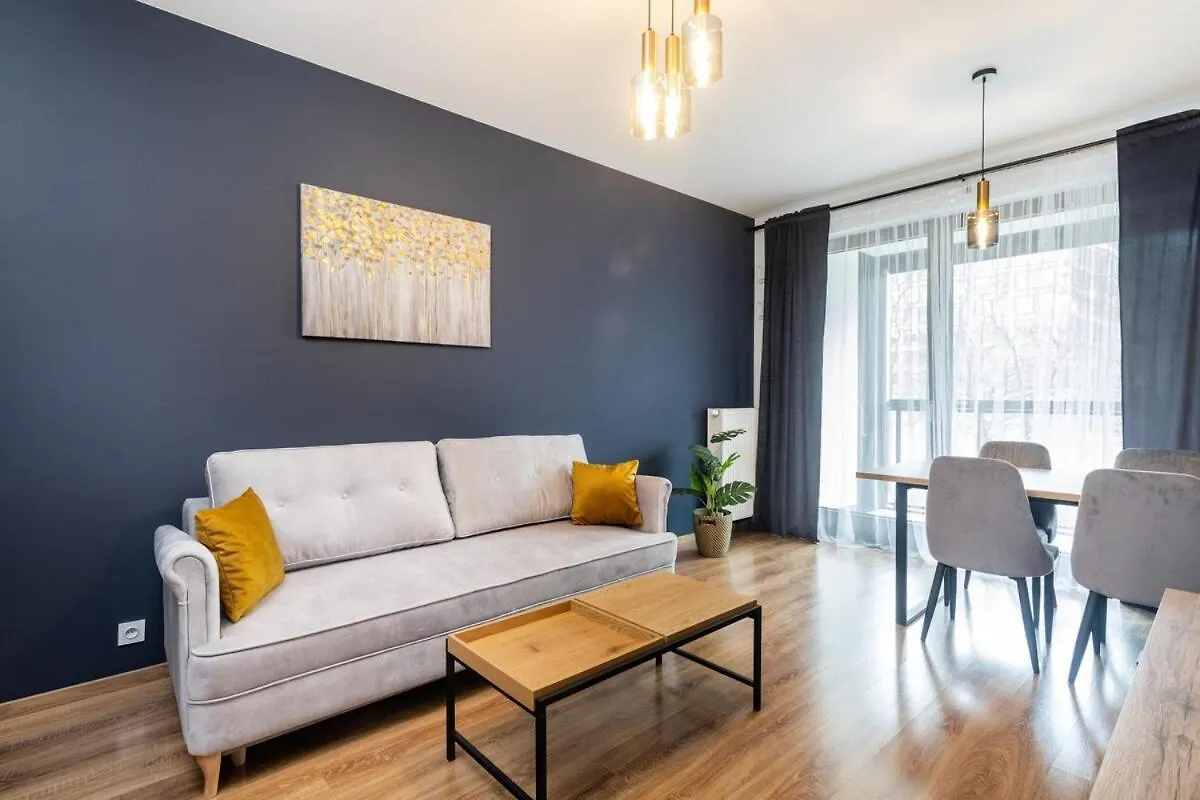 Premium White Marina Apartment Chopin Airport وارسو 0*,  بولندا